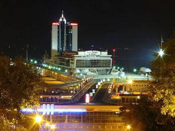 Odessa Hotel Exterior photo